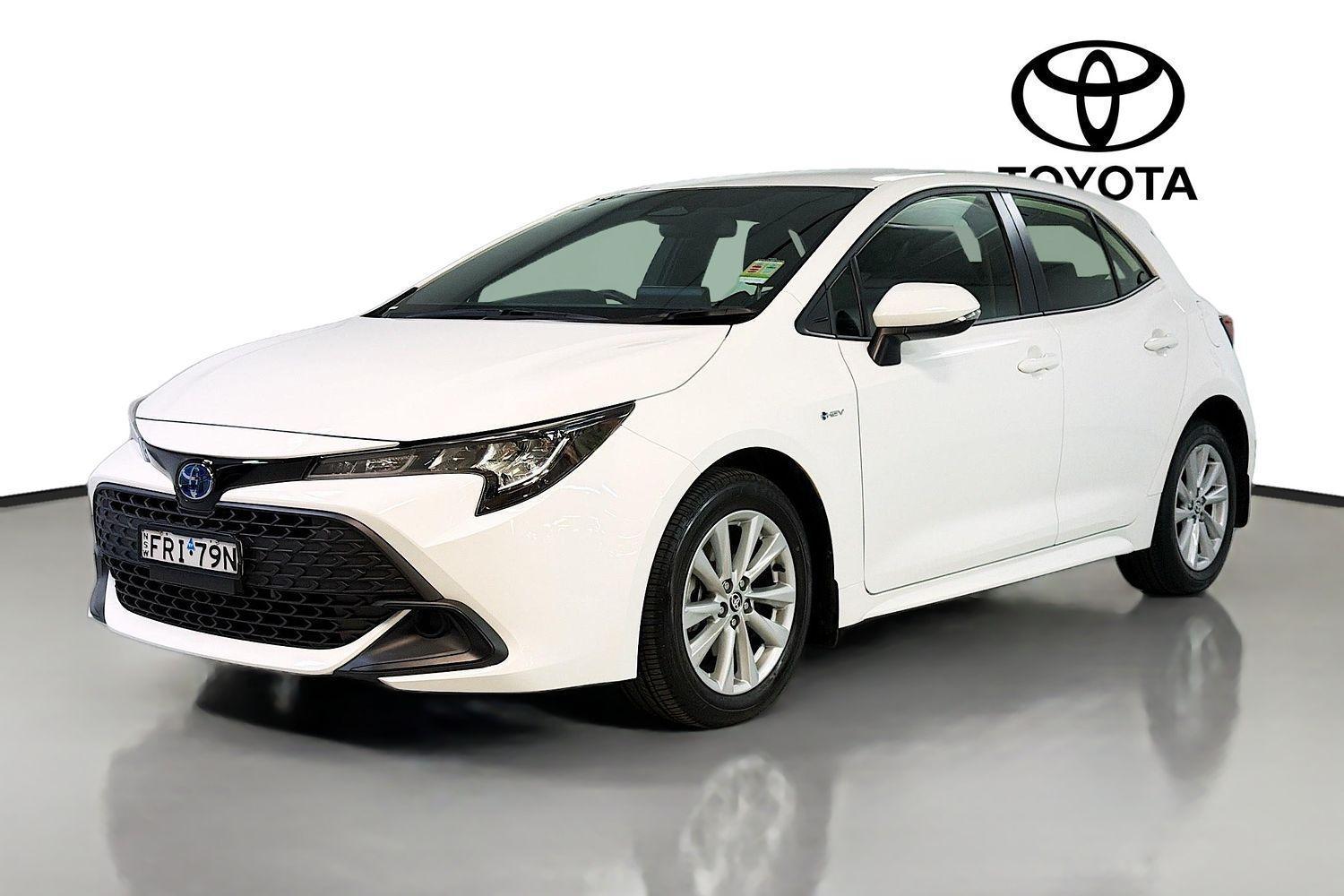 2025 Toyota Corolla Ascent Sport in White
