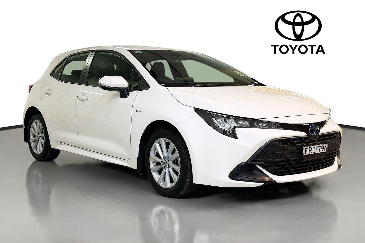 2025 Toyota Corolla Ascent Sport in White