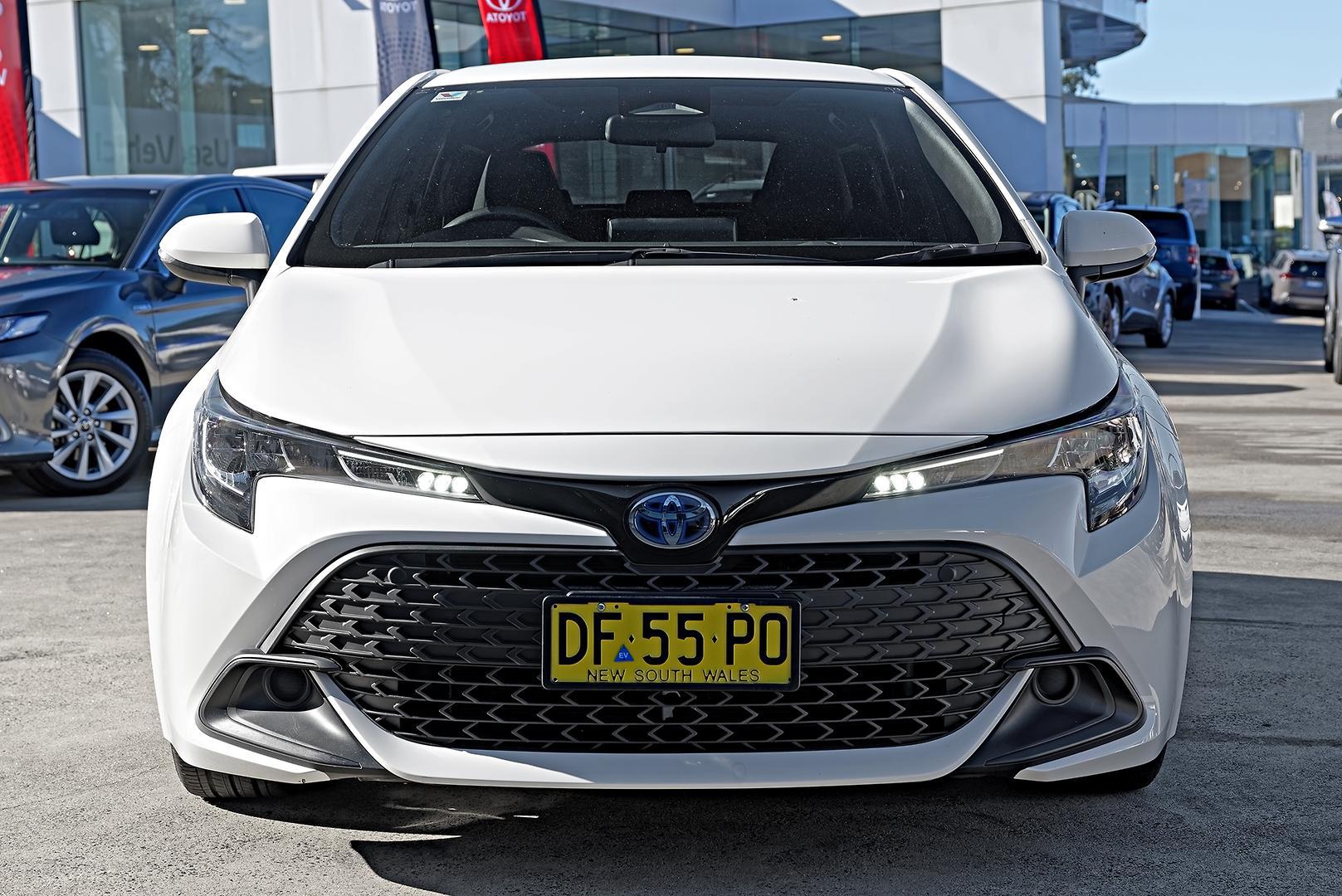 2022 Toyota Corolla Ascent Sport in White