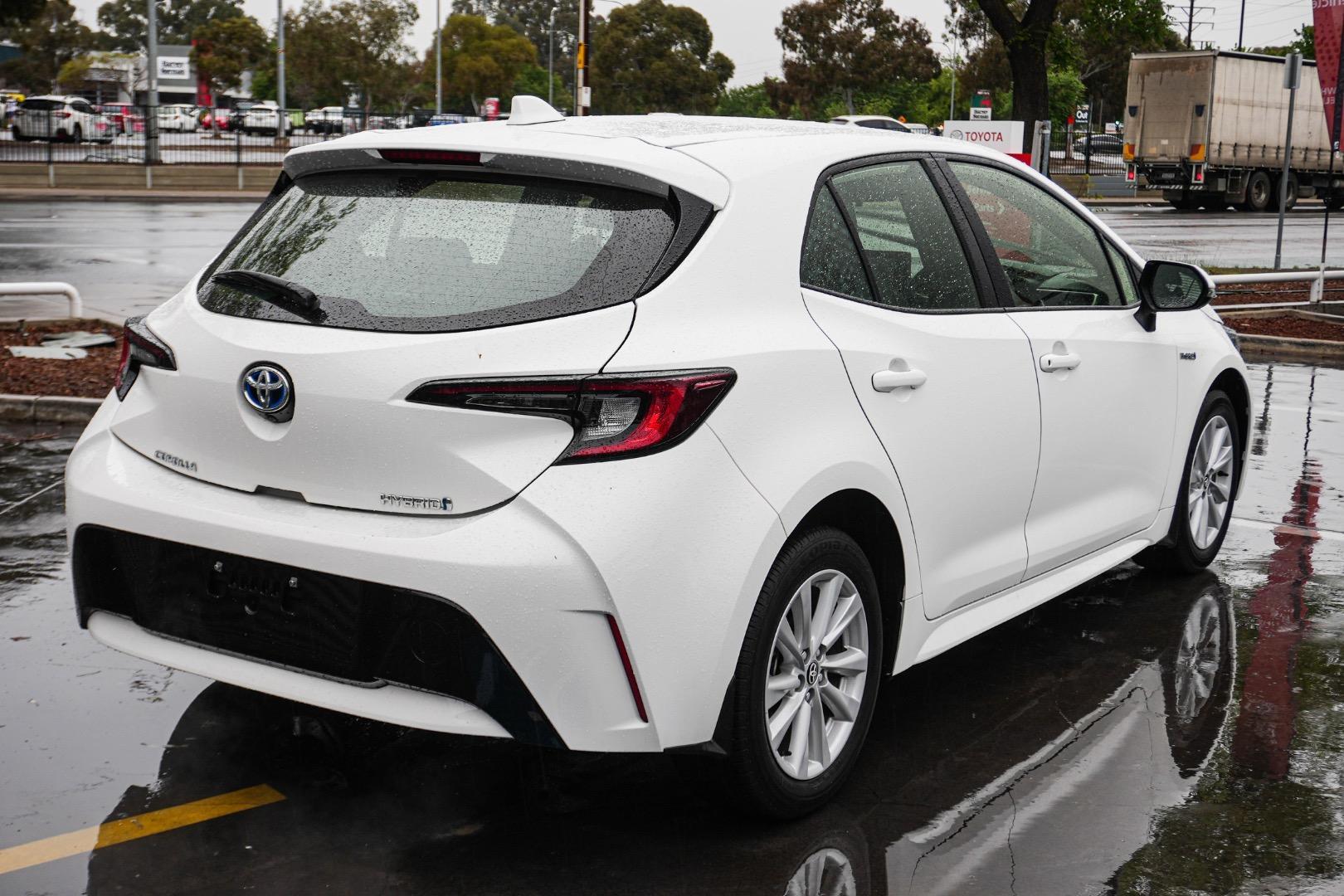 2023 Toyota Corolla Ascent Sport in White