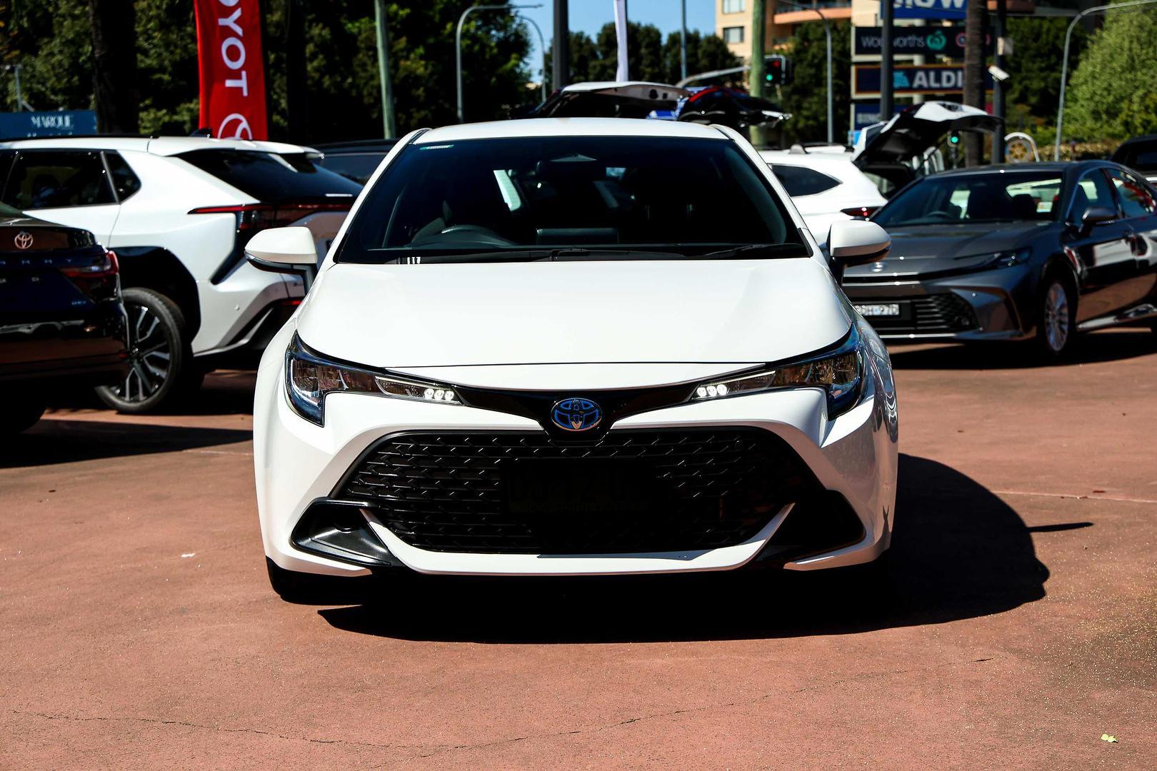 2023 Toyota Corolla Ascent Sport in White