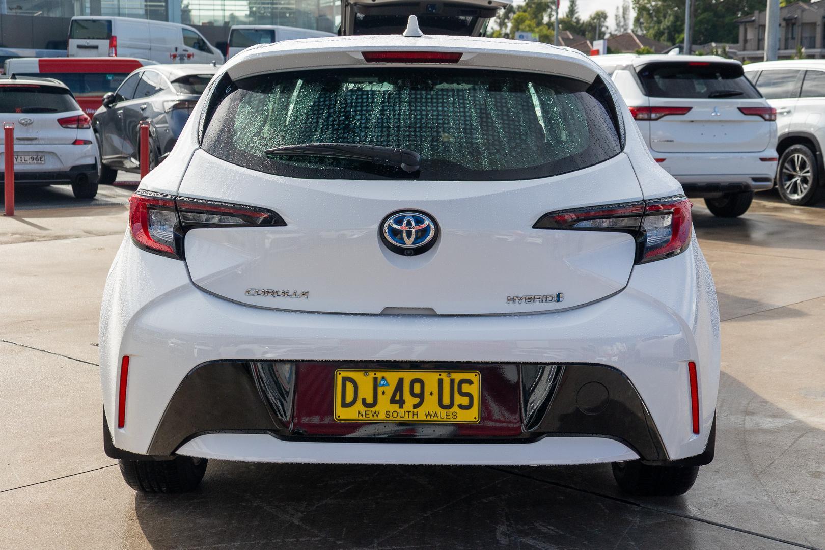 2023 Toyota Corolla Ascent Sport in White
