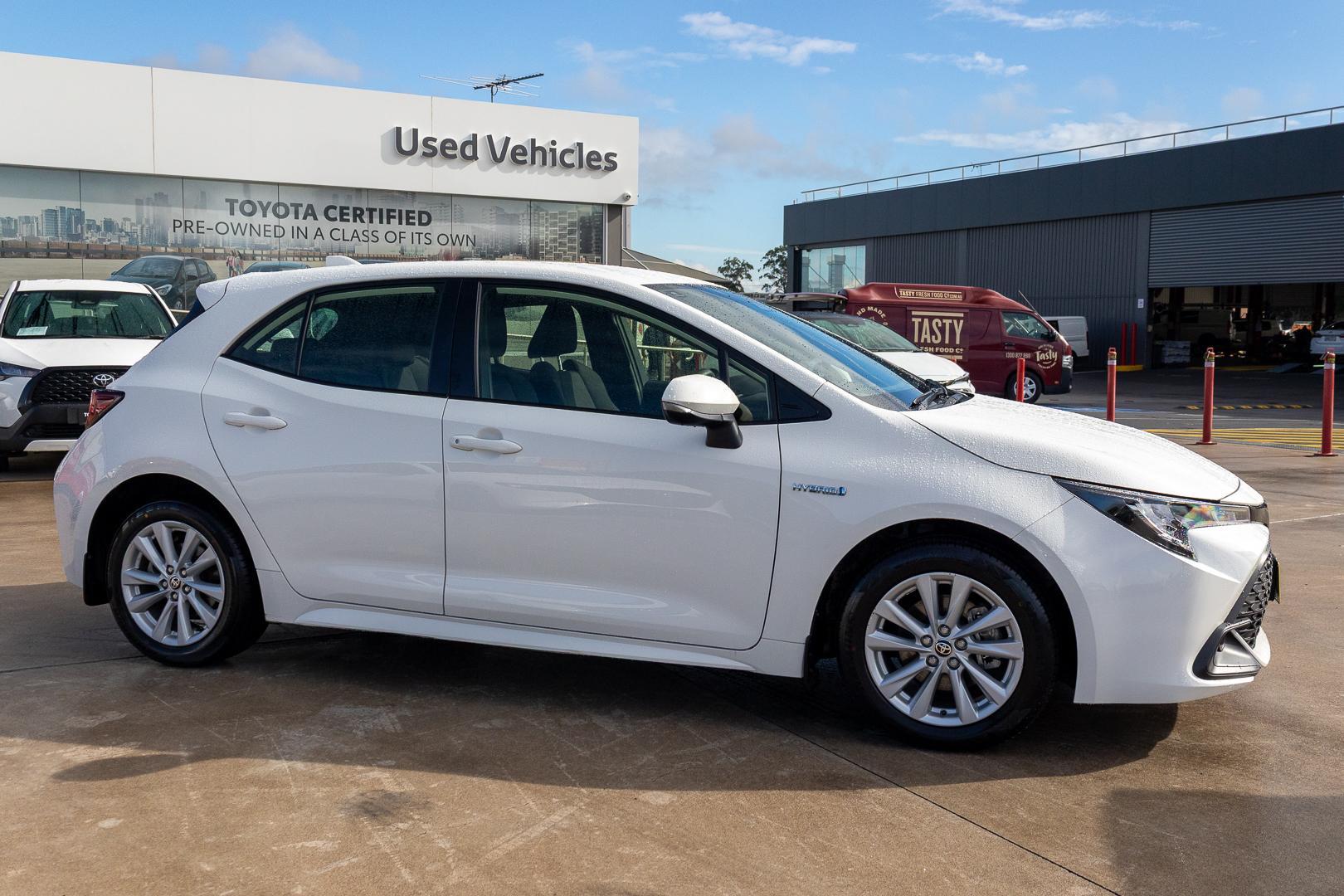 2023 Toyota Corolla Ascent Sport in White