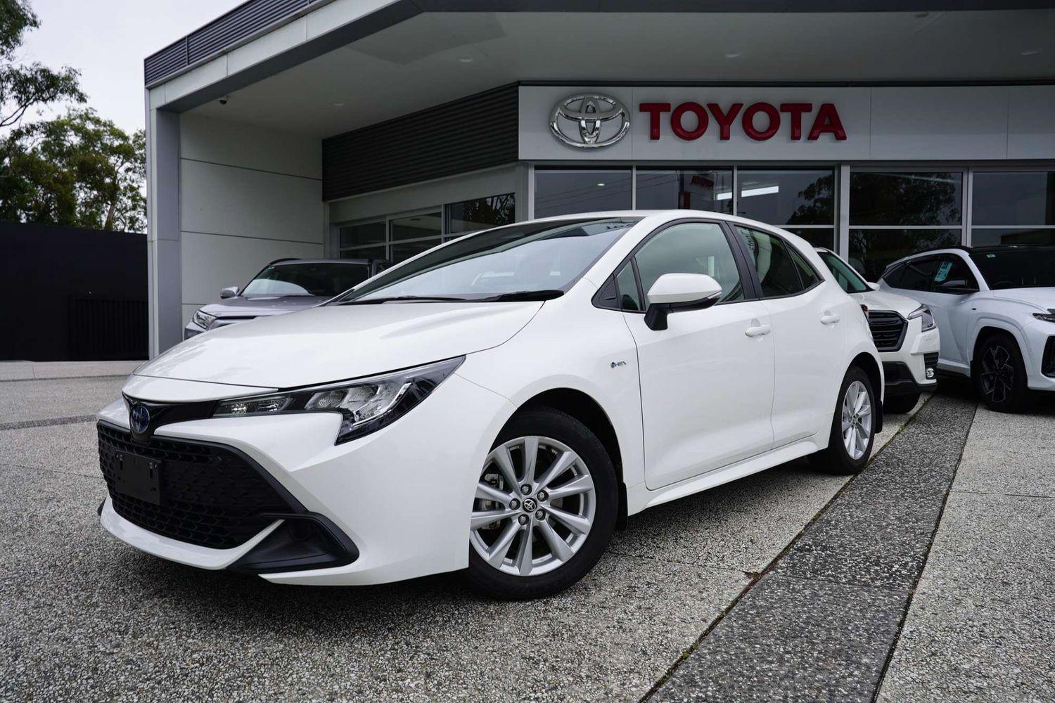 2024 Toyota Corolla Ascent Sport in White