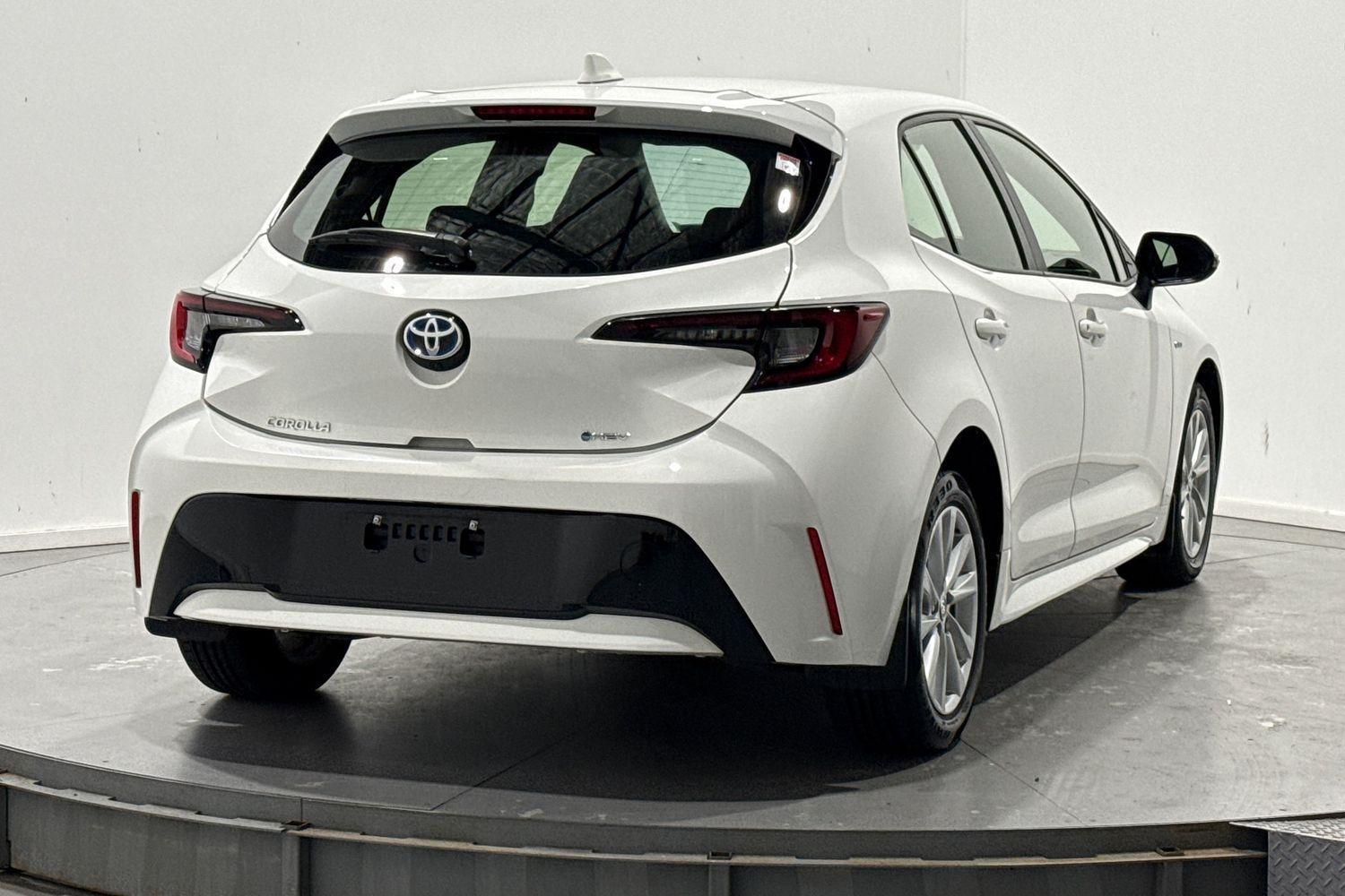 2024 Toyota Corolla Ascent Sport in White