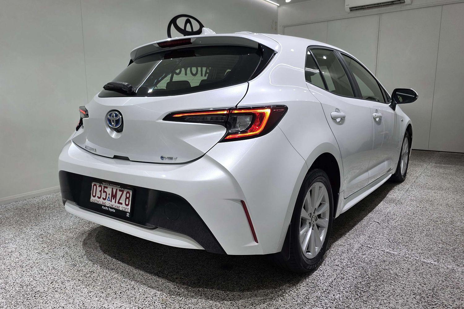 2025 Toyota Corolla Ascent Sport in White