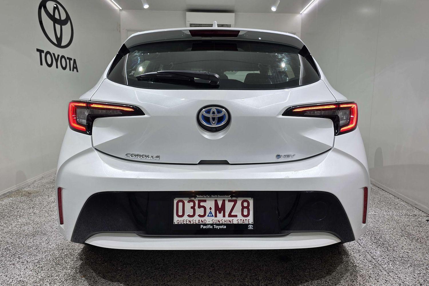 2025 Toyota Corolla Ascent Sport in White