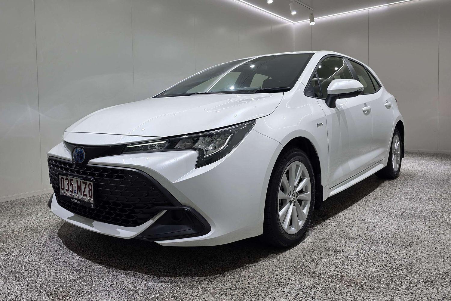 2025 Toyota Corolla Ascent Sport in White