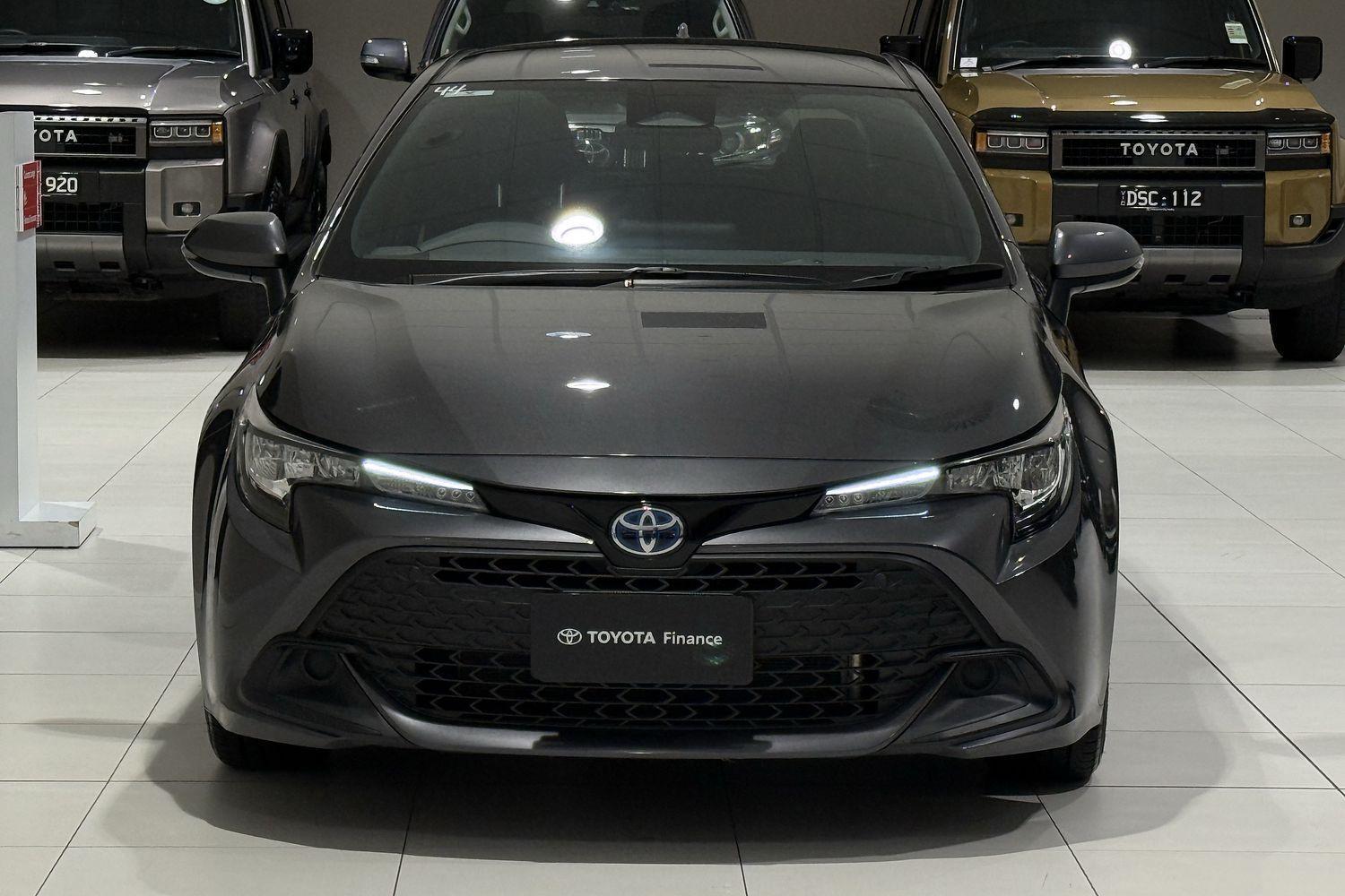 2025 Toyota Corolla Ascent Sport in Silver