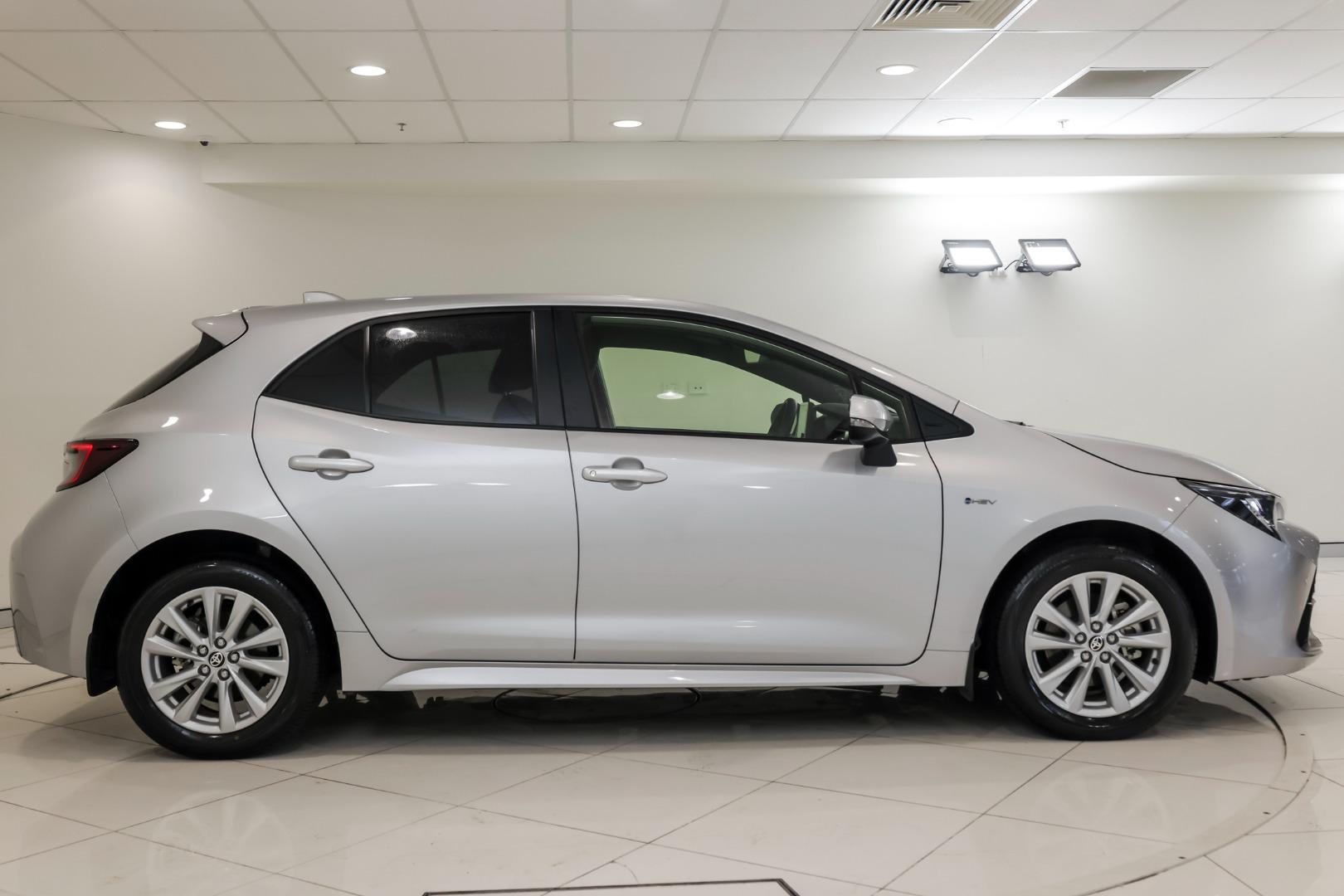 2025 Toyota Corolla SX in Silver