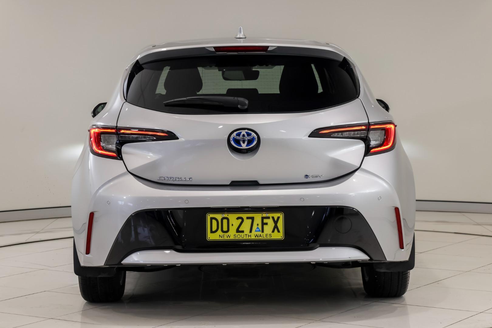 2025 Toyota Corolla SX in Silver