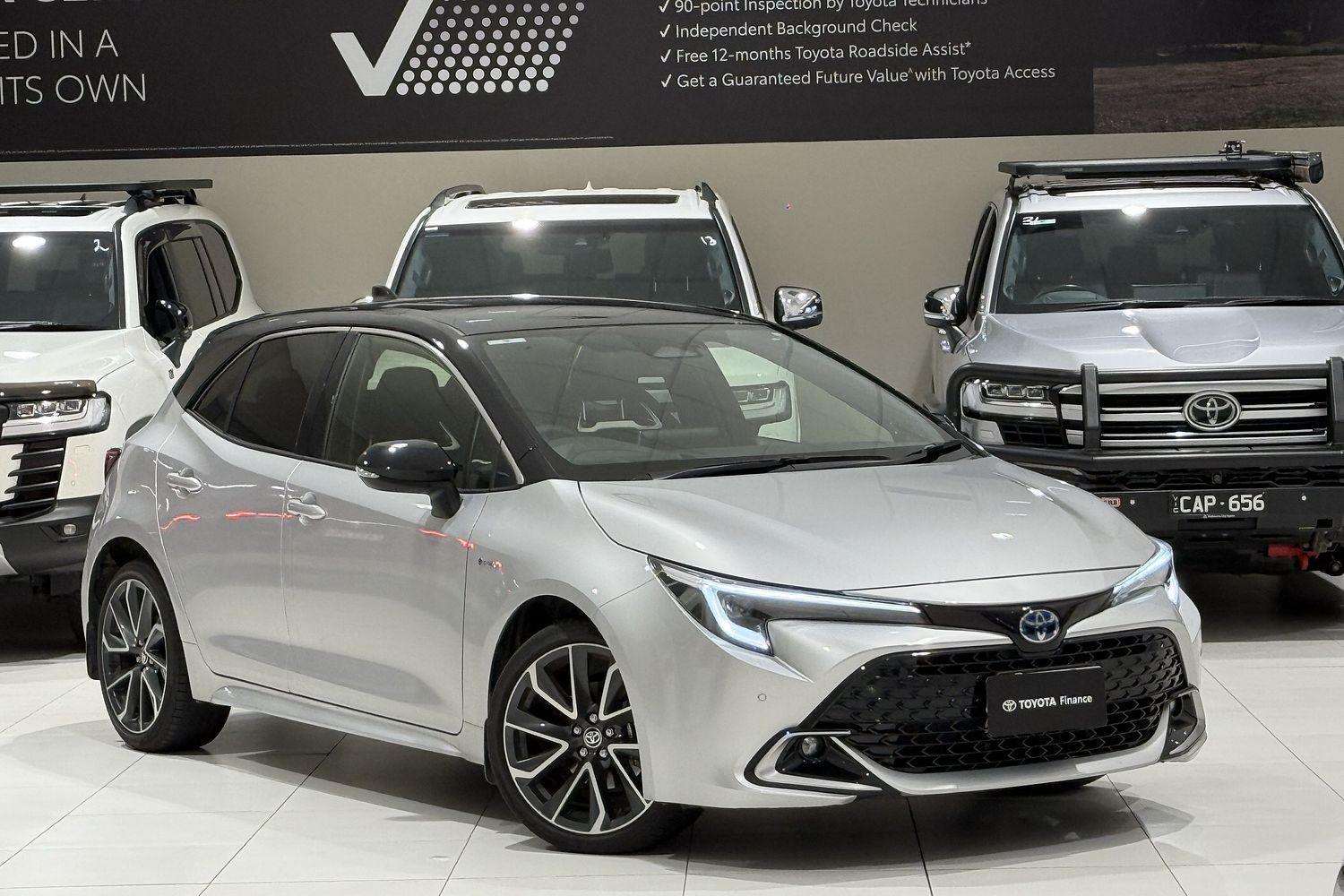 2025 Toyota Corolla ZR in Two Tone Silver