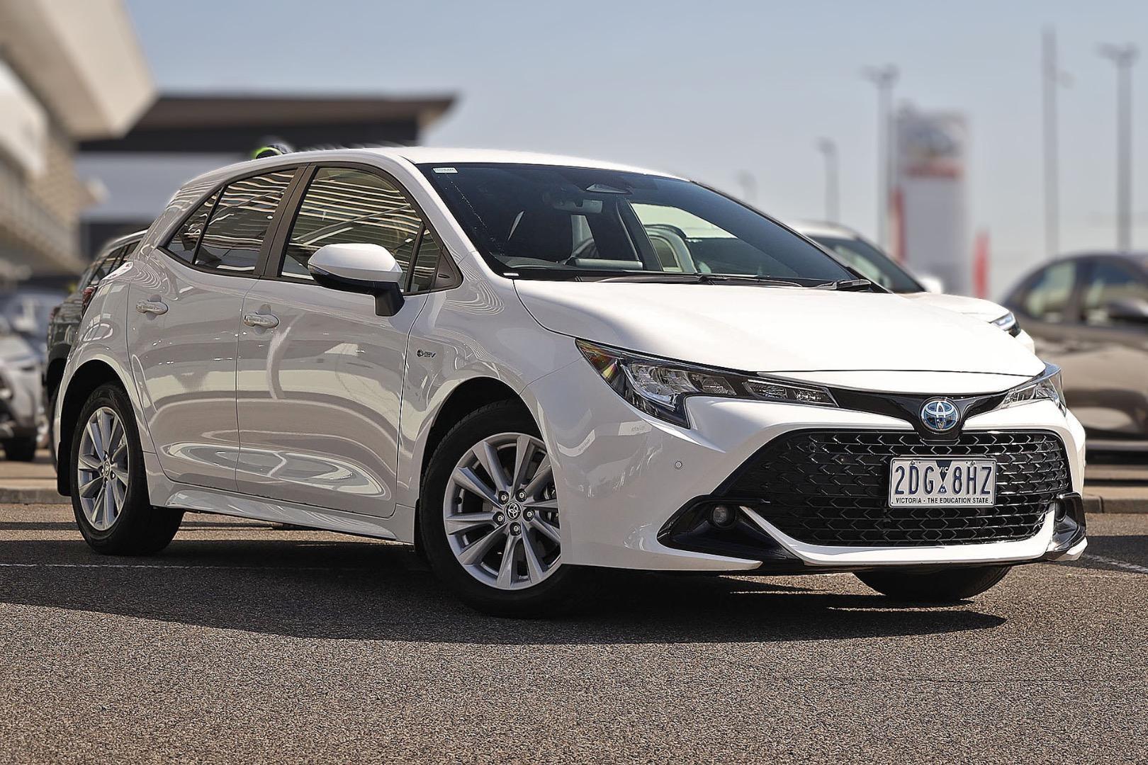 2025 Toyota Corolla SX in White
