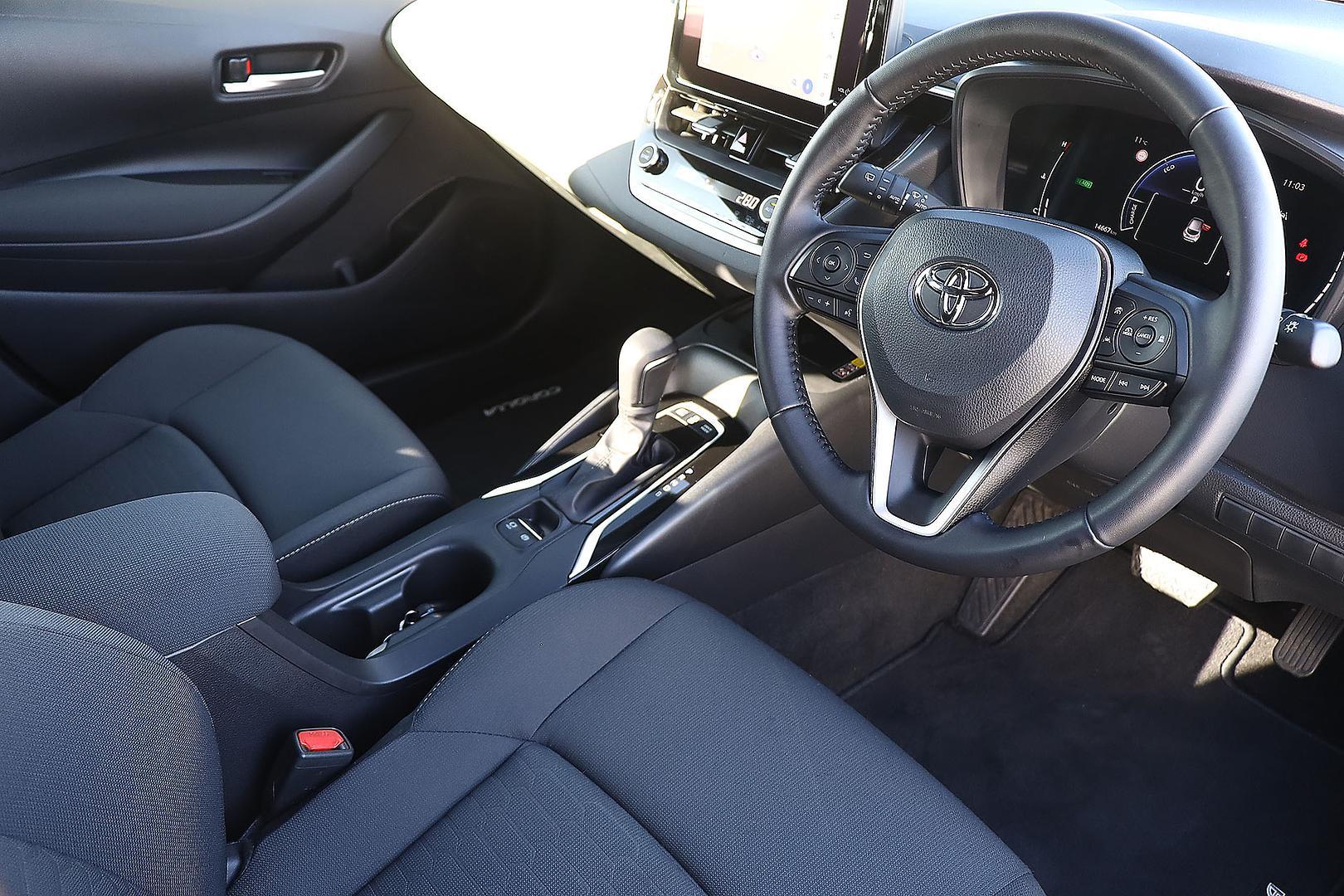 2025 Toyota Corolla SX in White