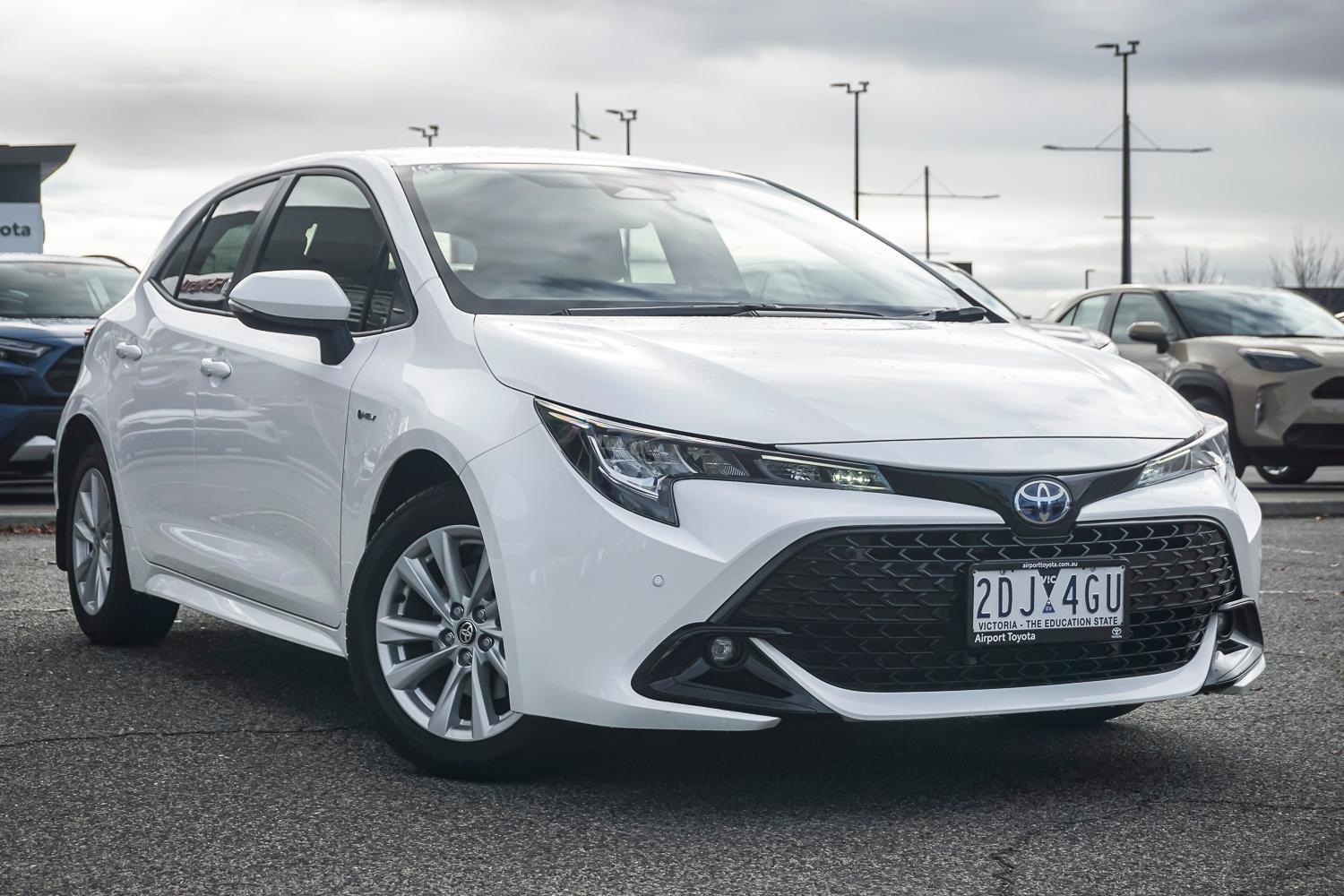 2025 Toyota Corolla SX in White