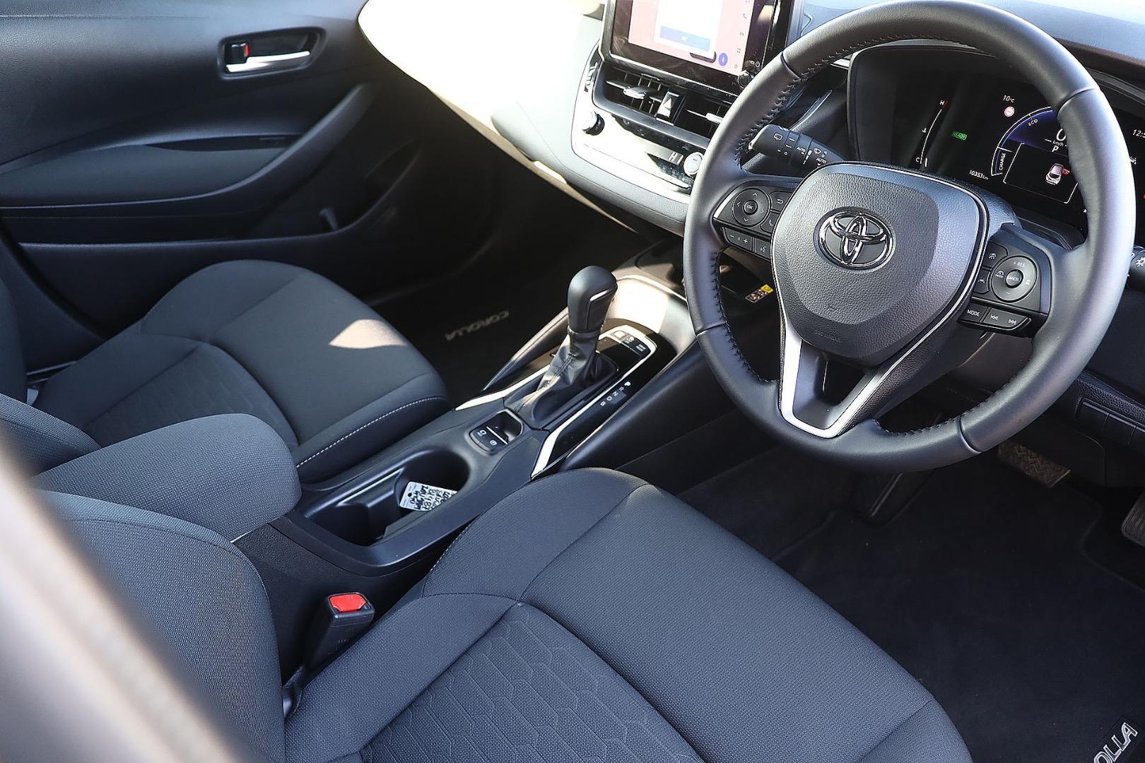 2025 Toyota Corolla SX in Silver