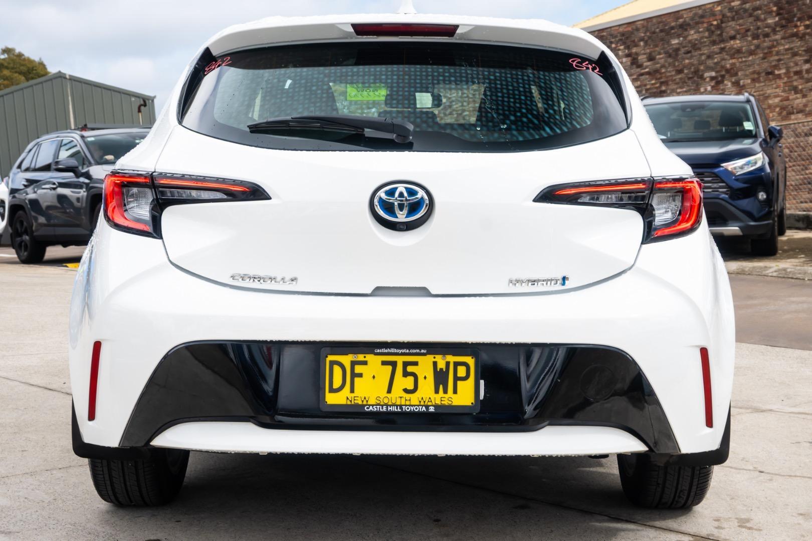 2022 Toyota Corolla Ascent Sport in White