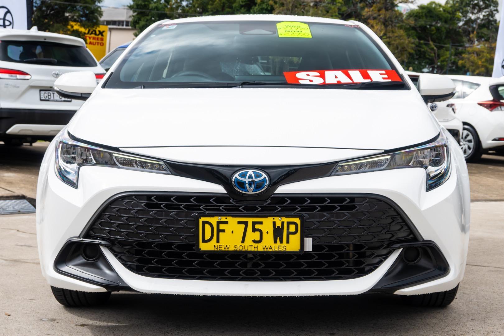 2022 Toyota Corolla Ascent Sport in White