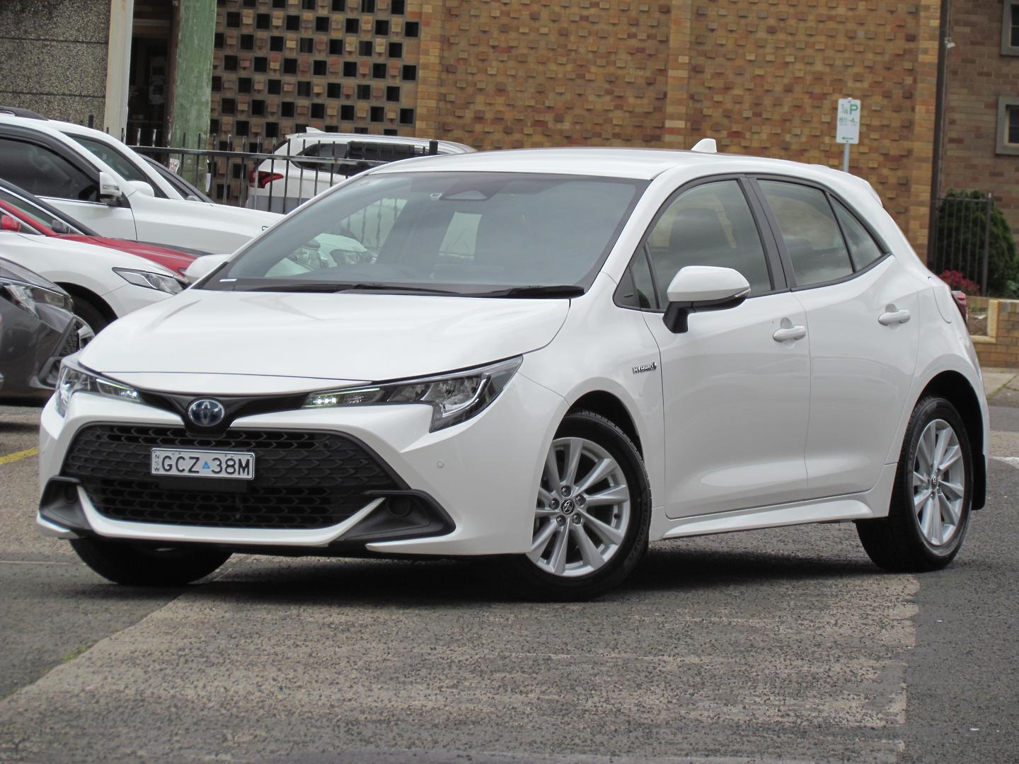 2023 Toyota Corolla Ascent Sport in White
