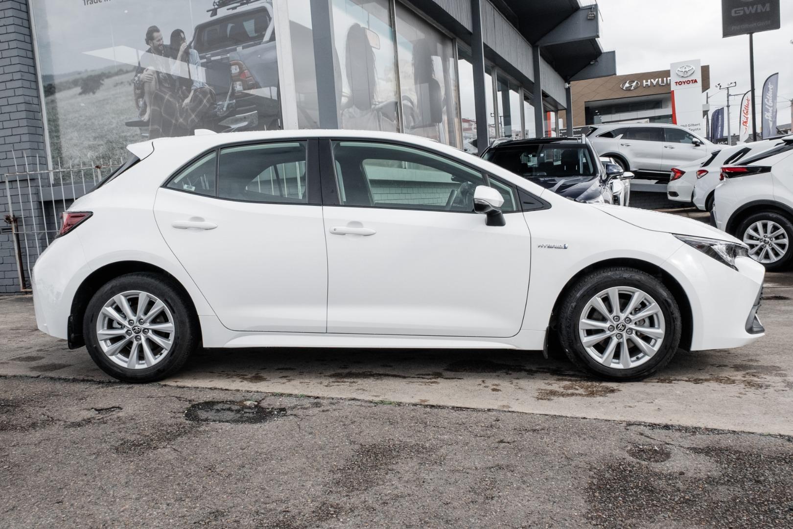 2023 Toyota Corolla Ascent Sport in White