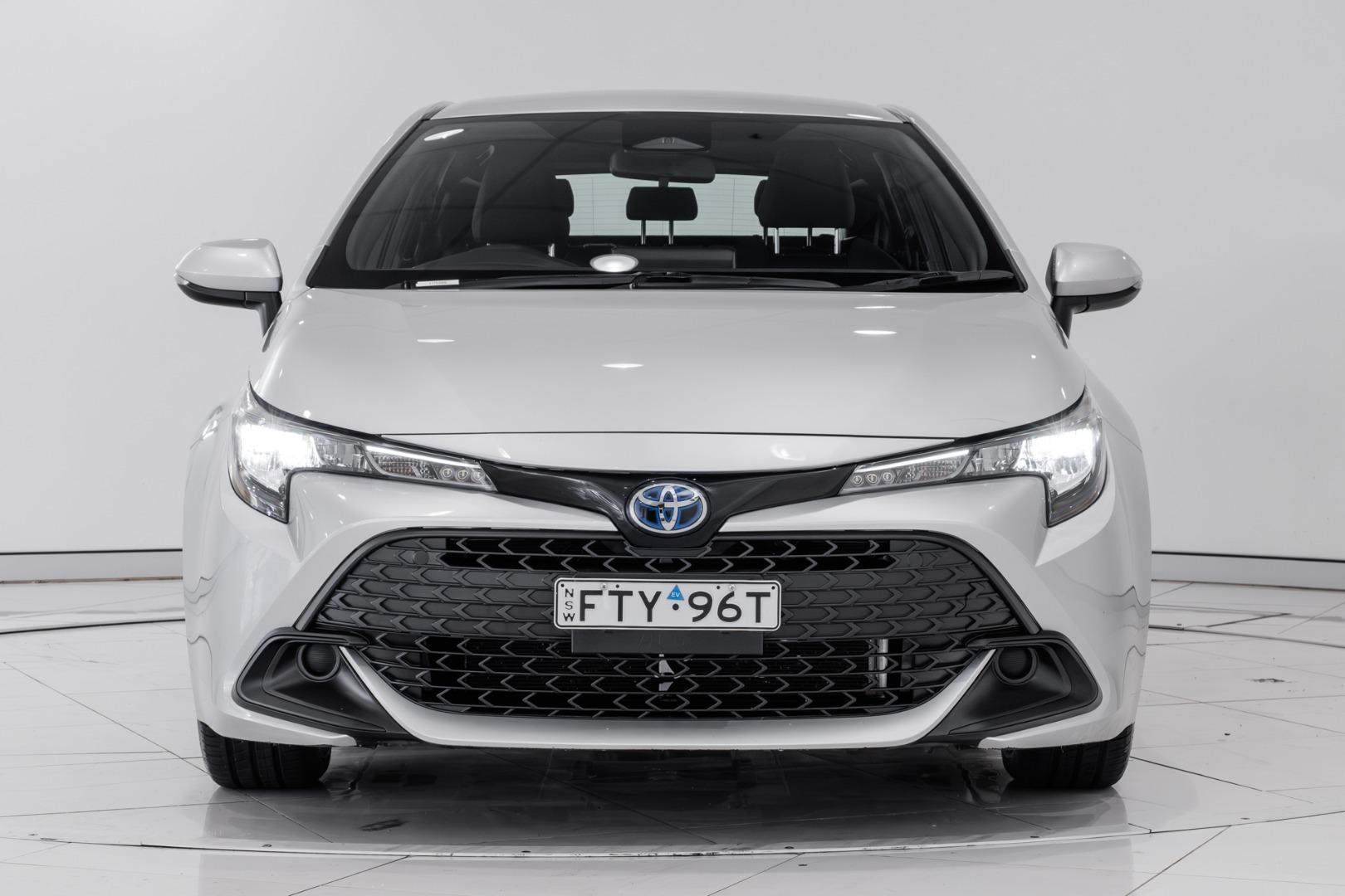 2024 Toyota Corolla Ascent Sport in Silver