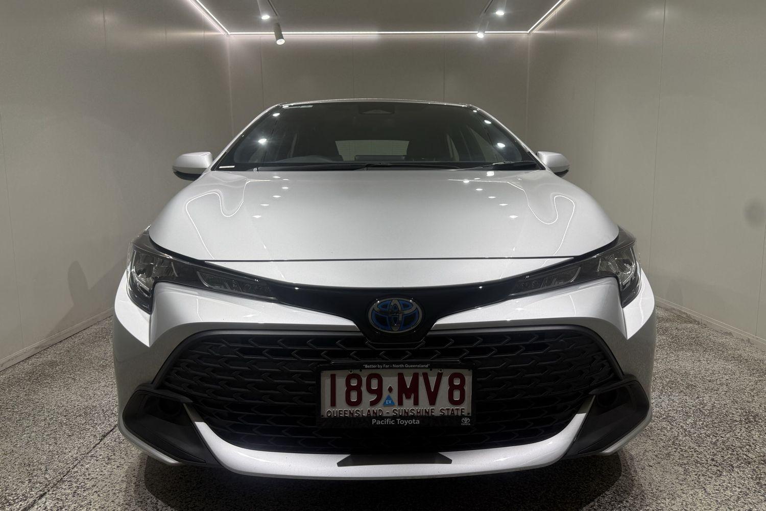 2025 Toyota Corolla Ascent Sport in Silver