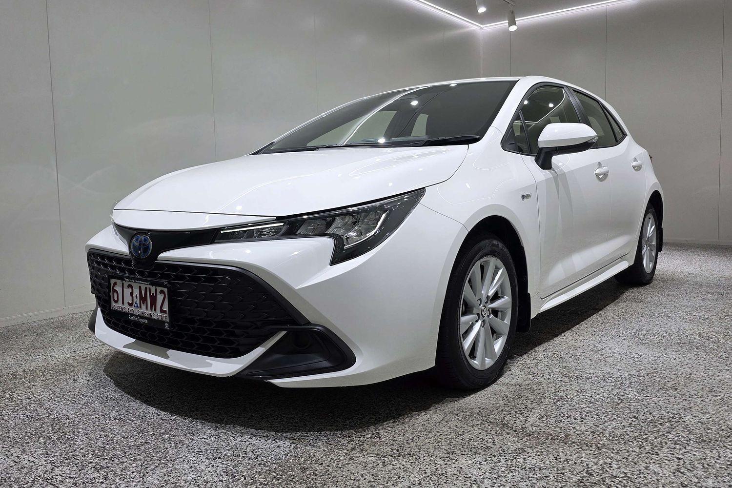2025 Toyota Corolla Ascent Sport in White