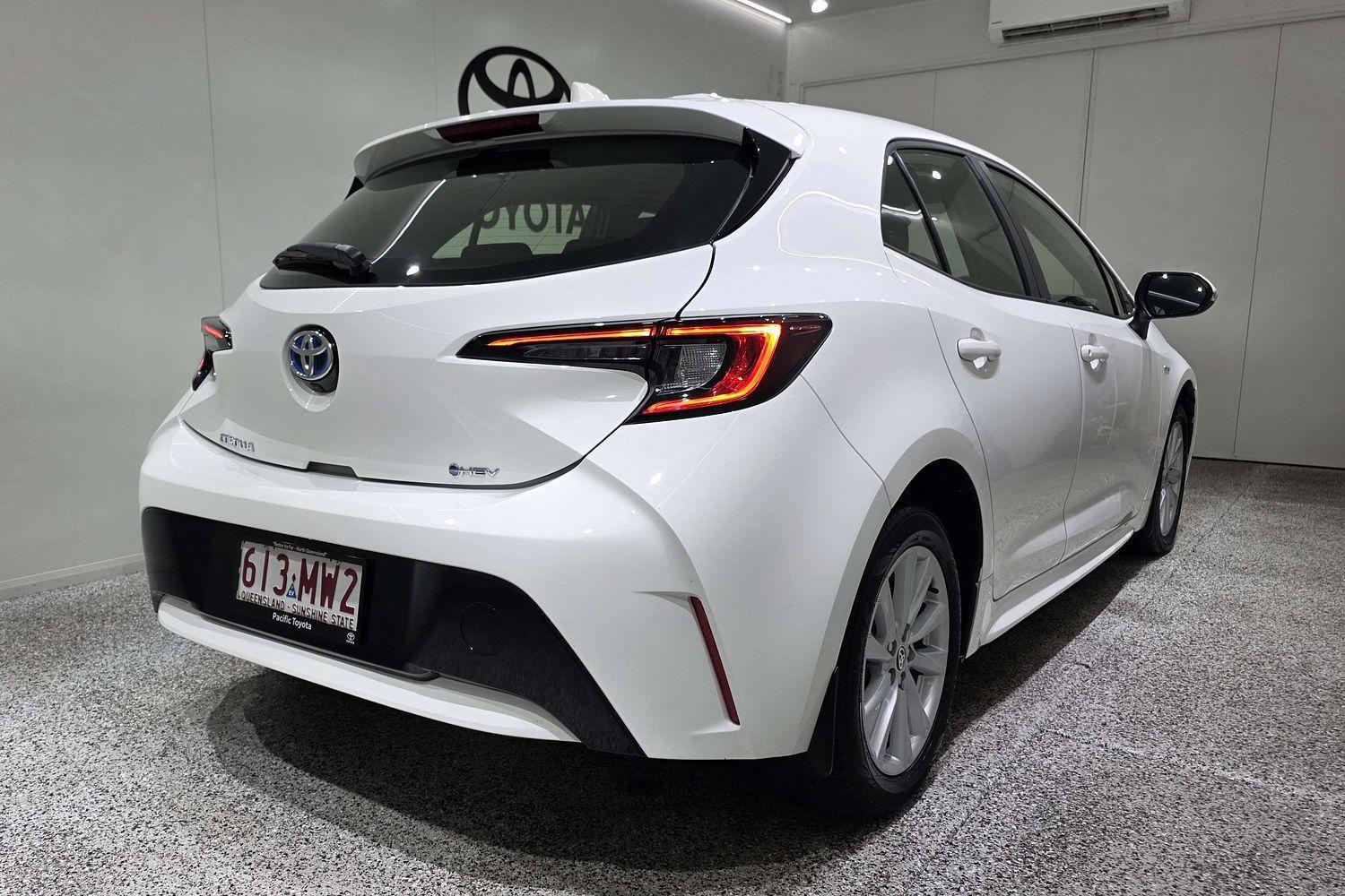 2025 Toyota Corolla Ascent Sport in White