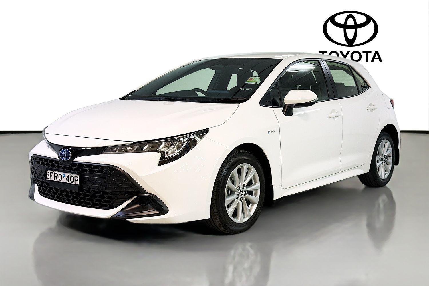 2025 Toyota Corolla Ascent Sport in White