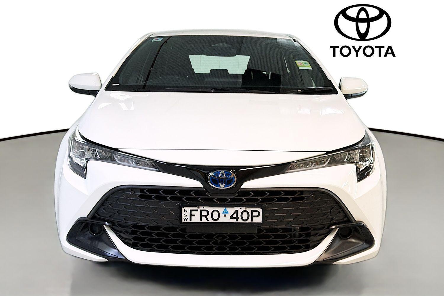 2025 Toyota Corolla Ascent Sport in White