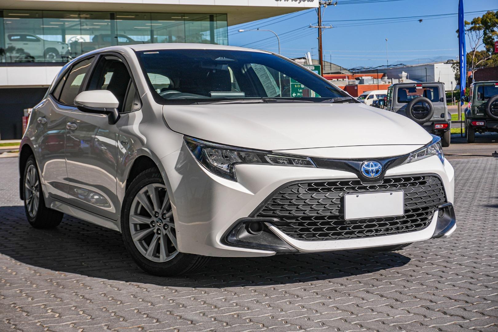 2025 Toyota Corolla Ascent Sport in White