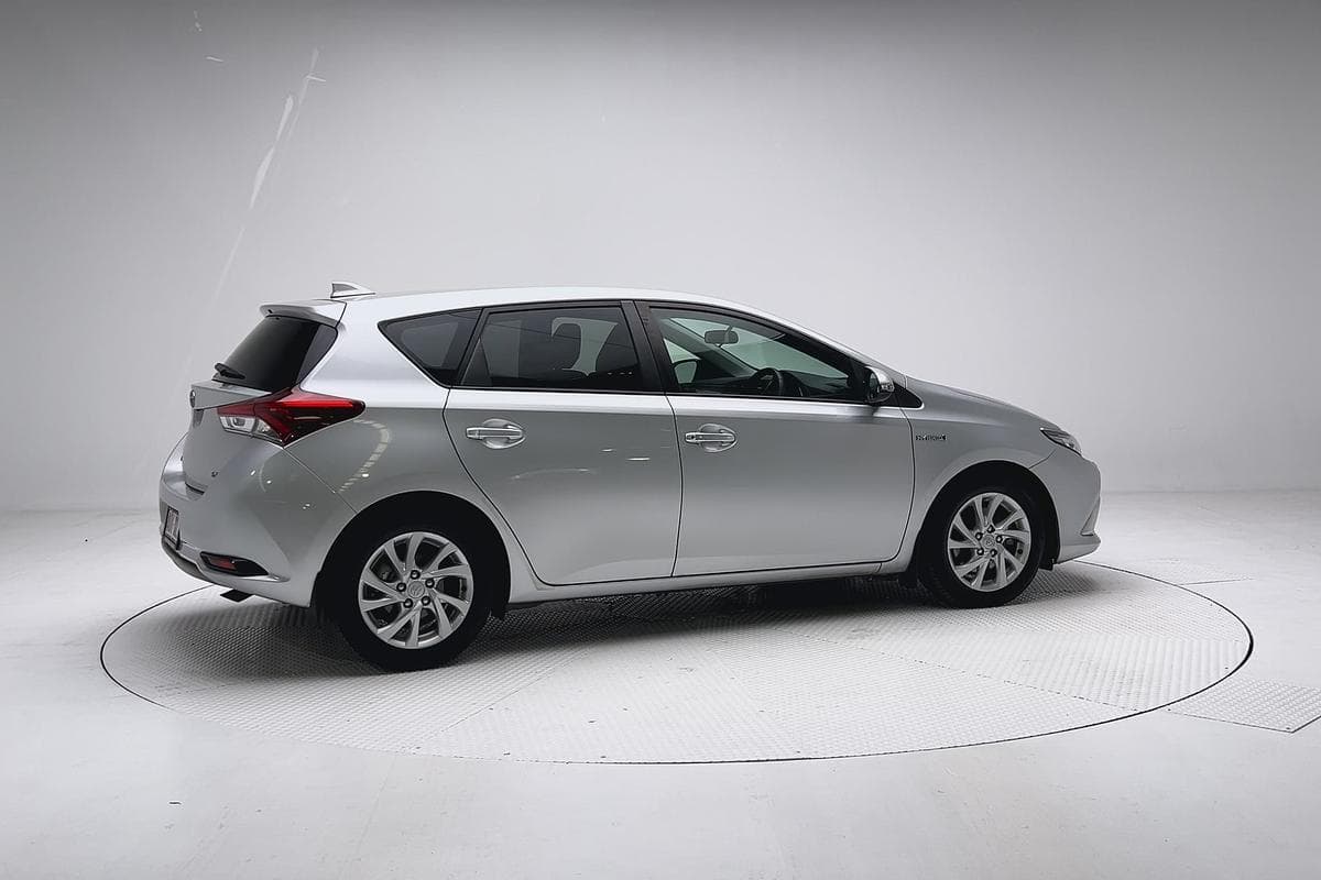 2017 Toyota Corolla Hybrid in Silver