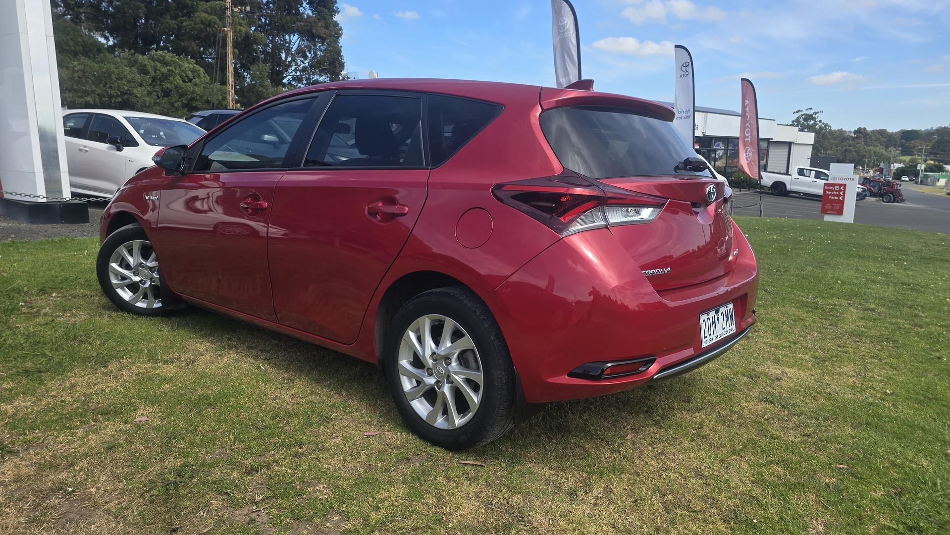 2018 Toyota Corolla Hybrid in Red