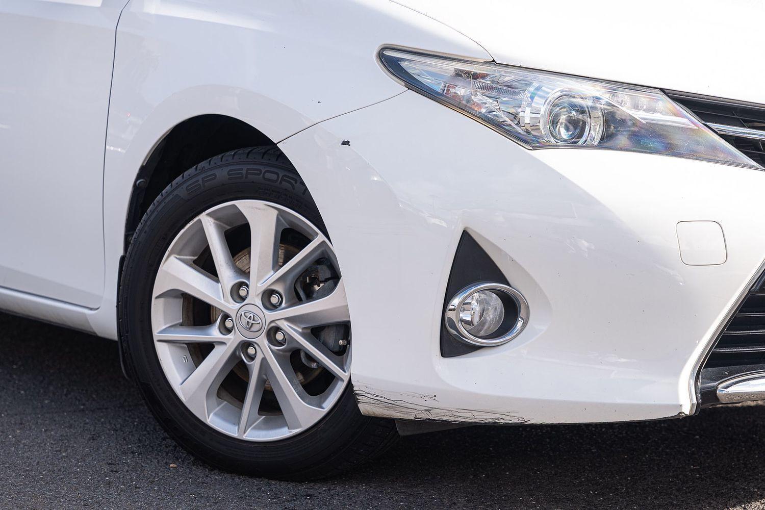 2015 Toyota Corolla Ascent Sport in White