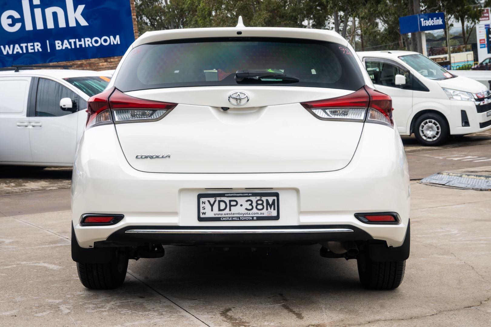 2016 Toyota Corolla Ascent Sport in White
