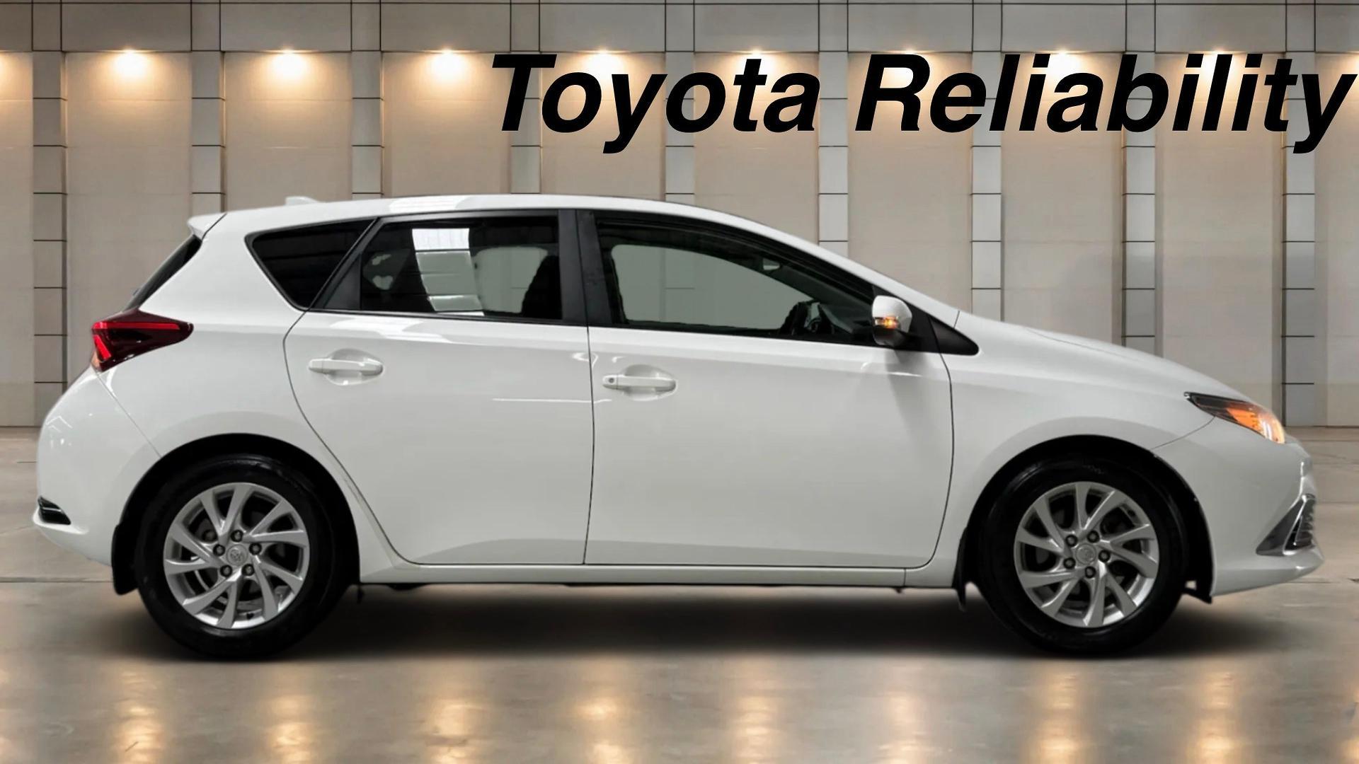 2017 Toyota Corolla Ascent Sport in White