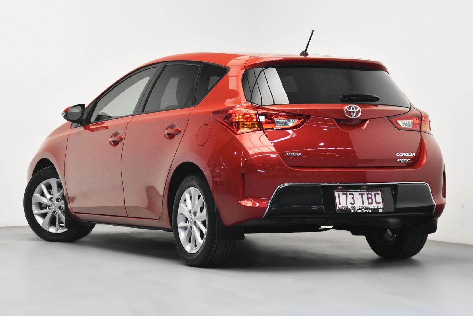 2013 Toyota Corolla Ascent Sport in Red