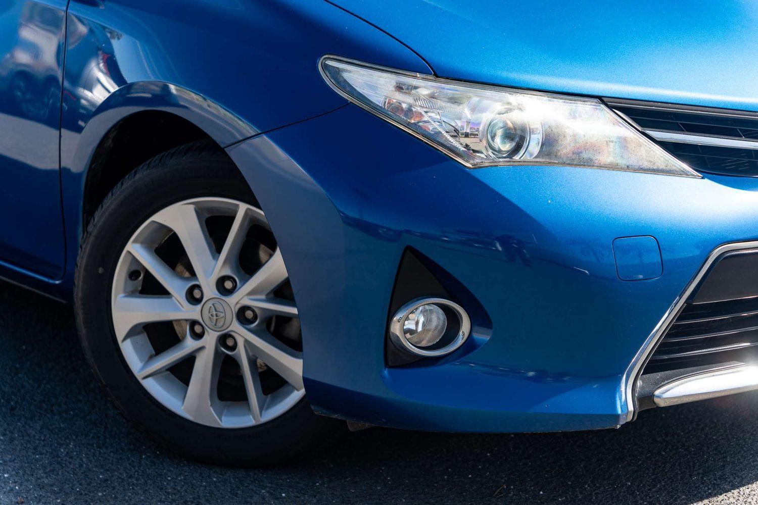 2013 Toyota Corolla Ascent Sport in Blue