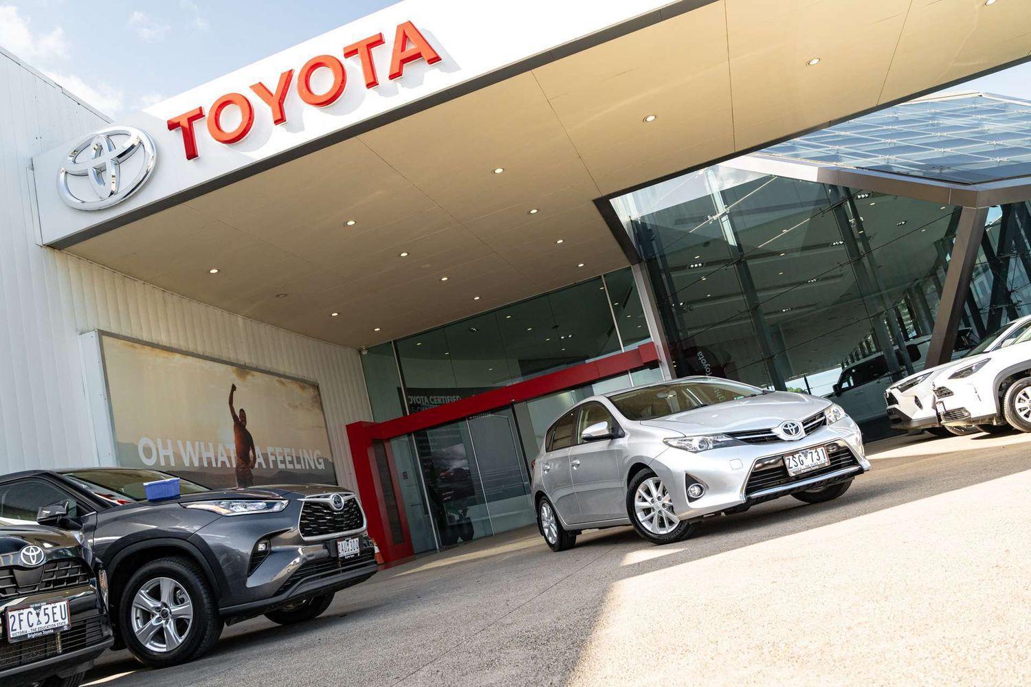 2013 Toyota Corolla Ascent Sport in Silver