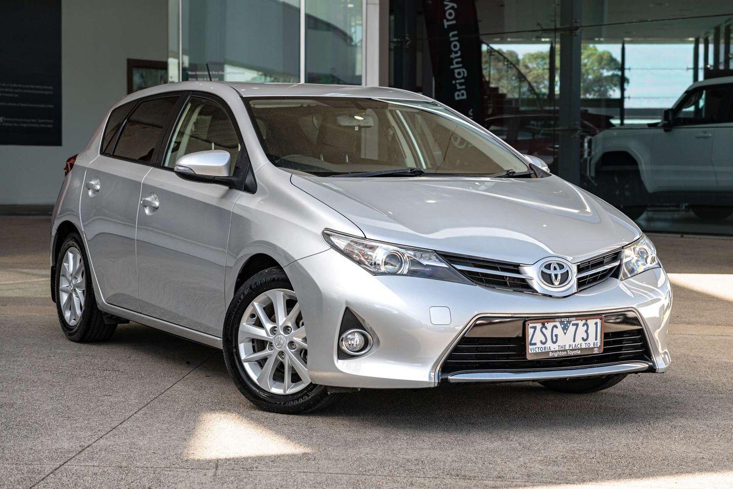 2013 Toyota Corolla Ascent Sport in Silver