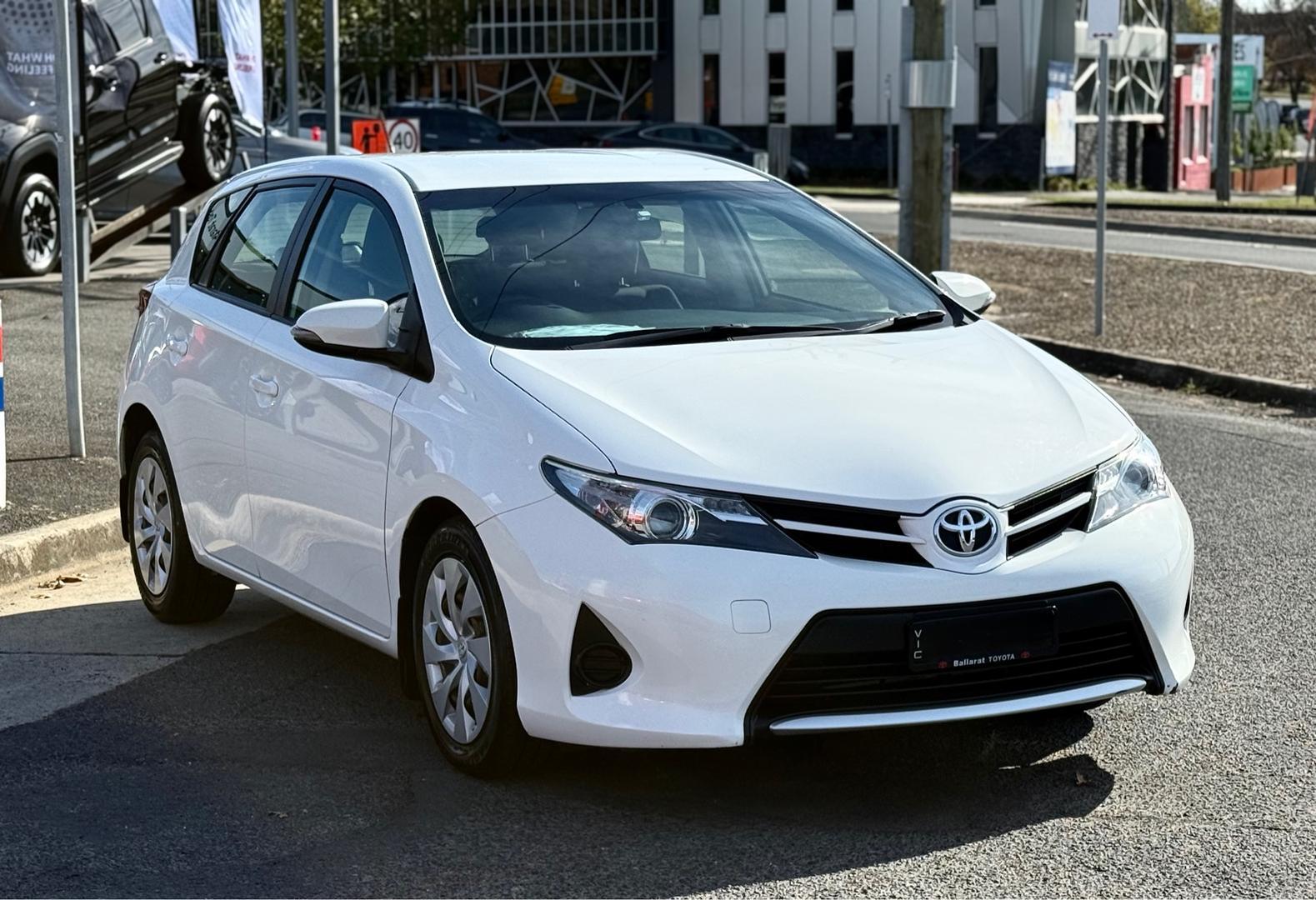 2014 Toyota Corolla Ascent in White