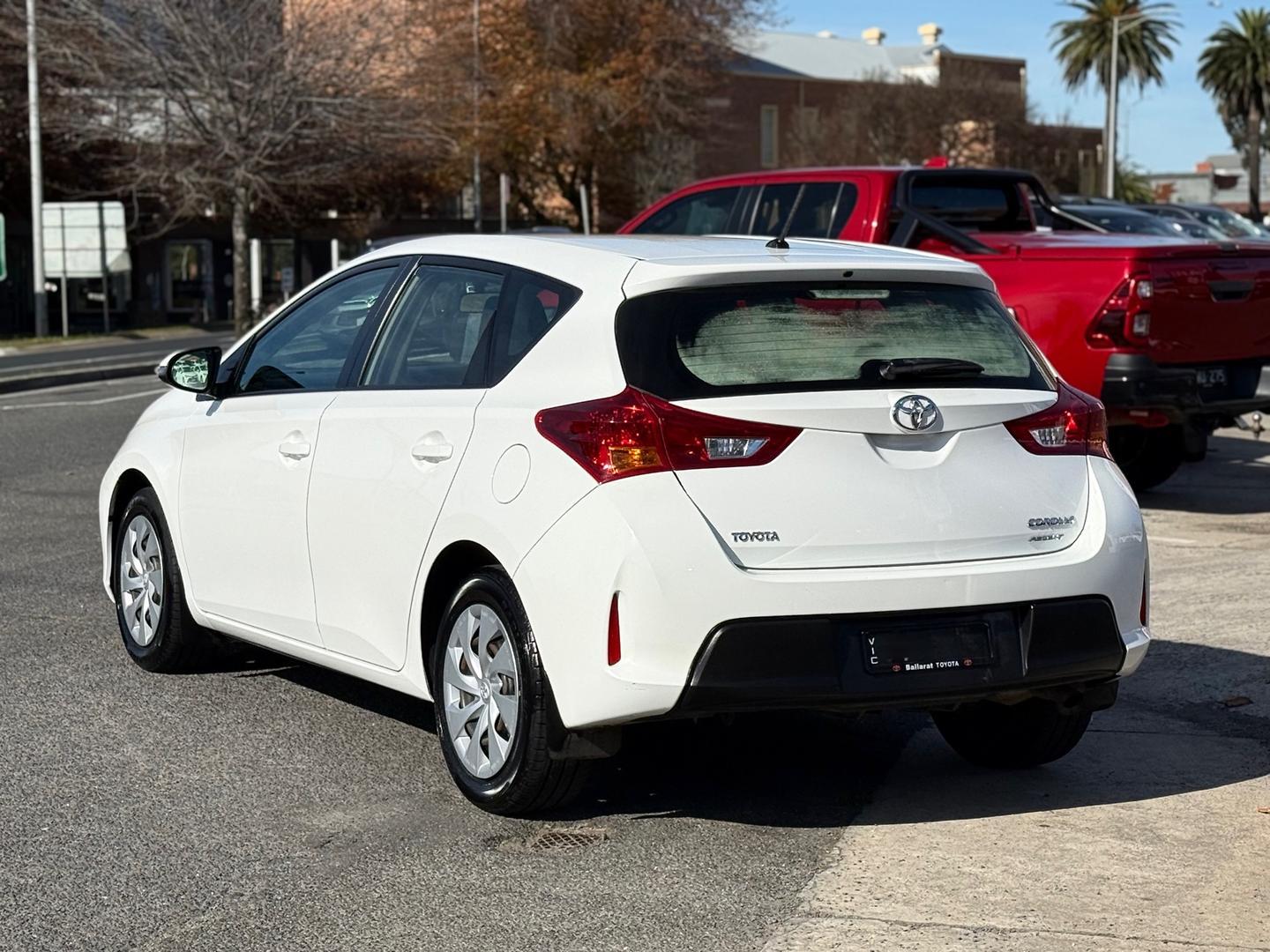 2014 Toyota Corolla Ascent in White