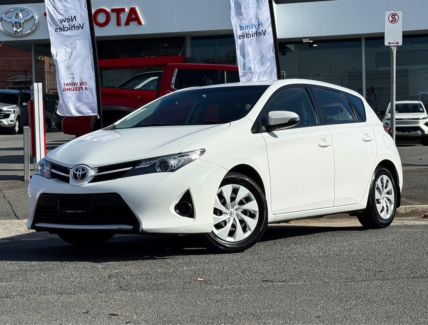 2014 Toyota Corolla Ascent in White