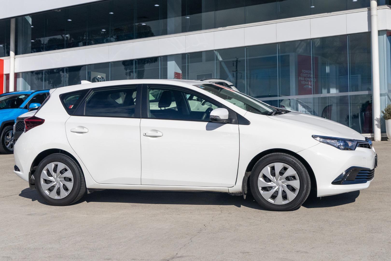 2015 Toyota Corolla Ascent in White