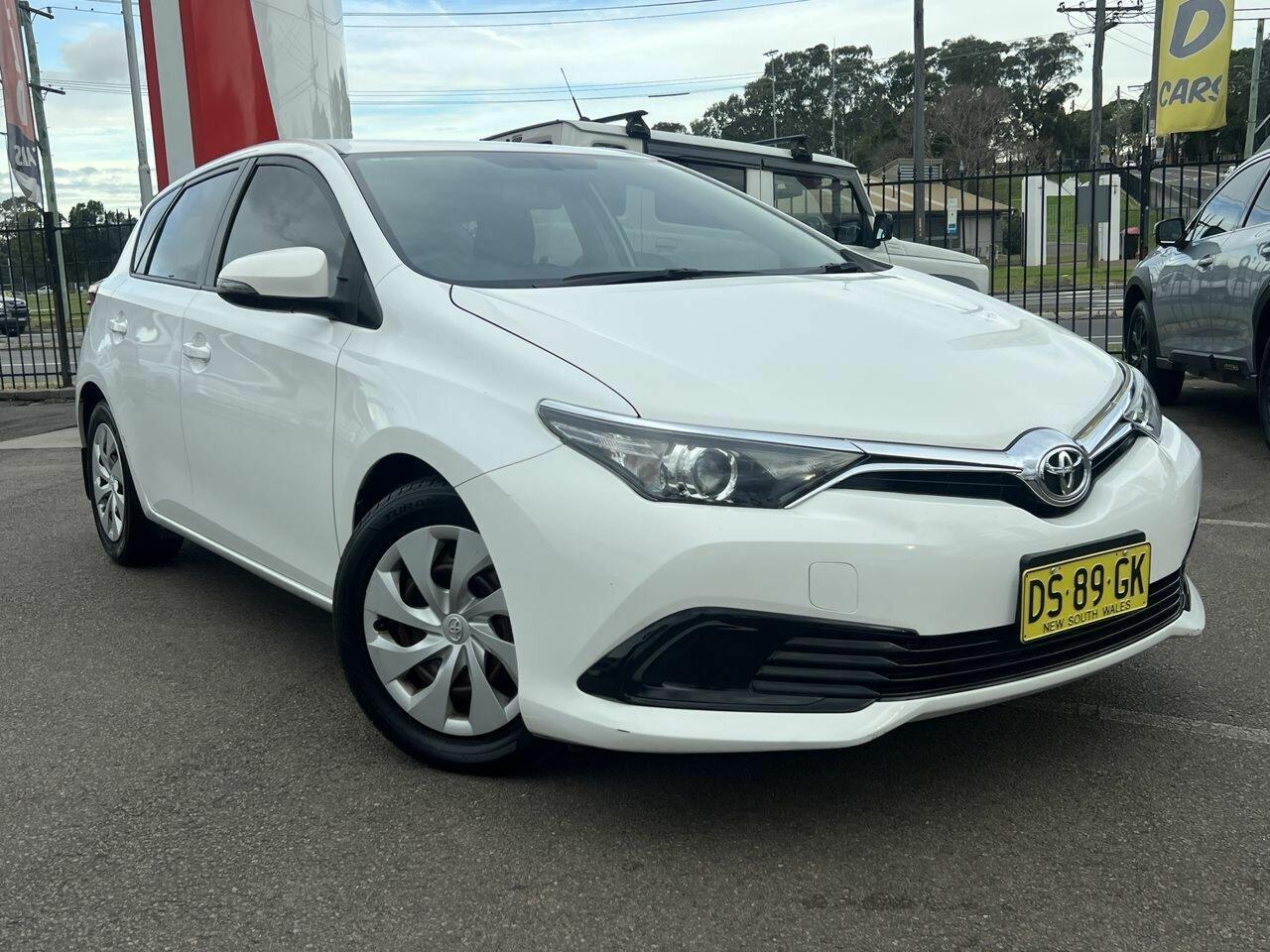 2017 Toyota Corolla Ascent in White