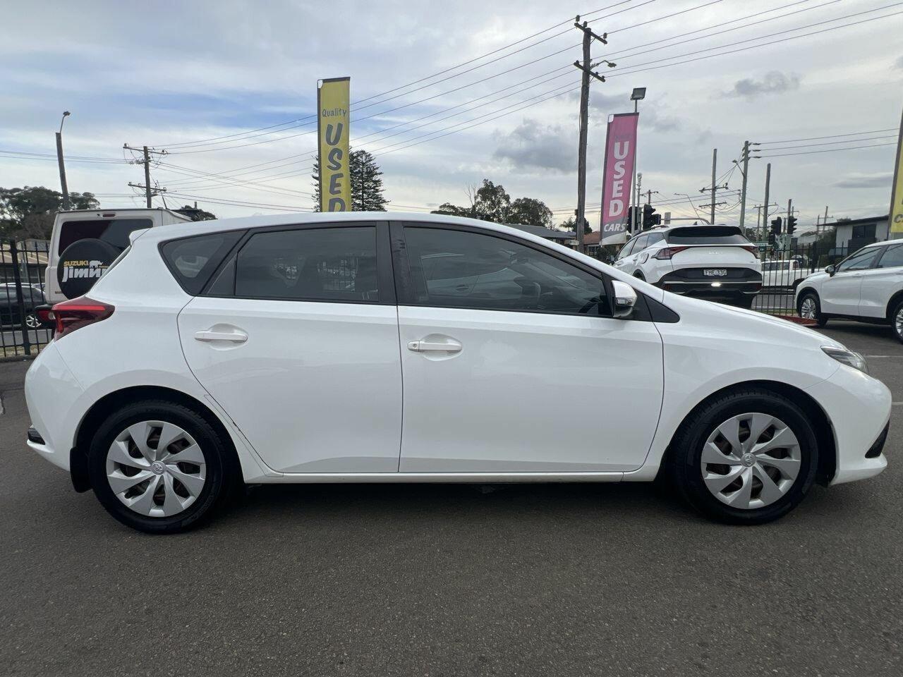 2017 Toyota Corolla Ascent in White