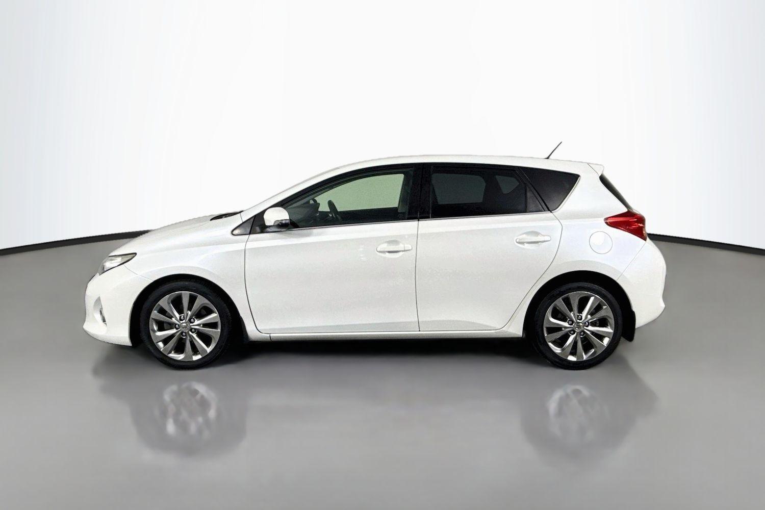 2014 Toyota Corolla LEVIN ZR in White