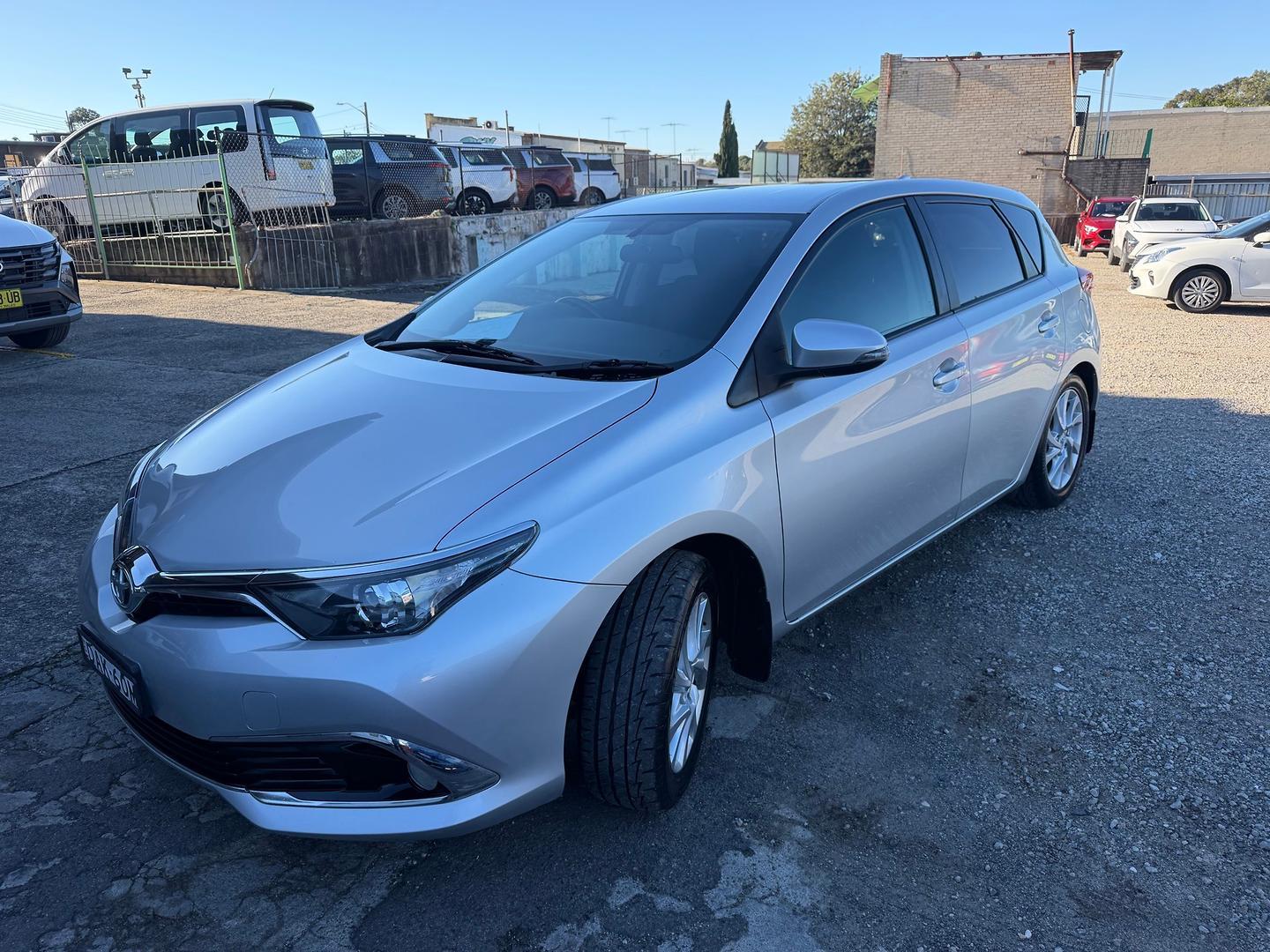 2015 Toyota Corolla Ascent Sport in Silver