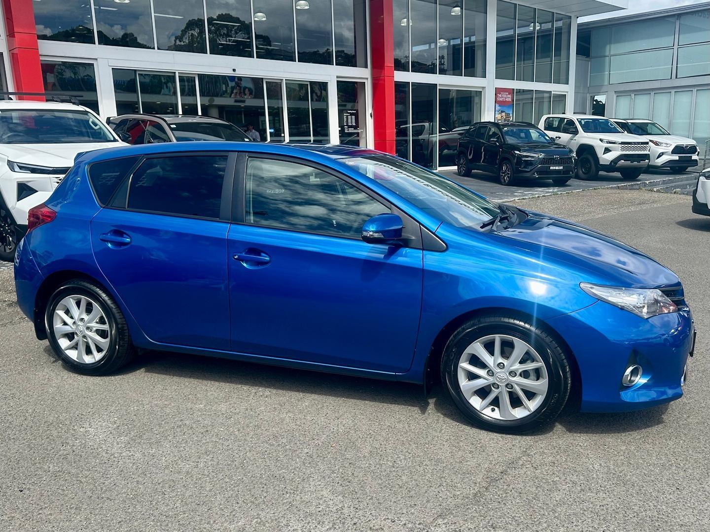 2013 Toyota Corolla Ascent Sport in Blue