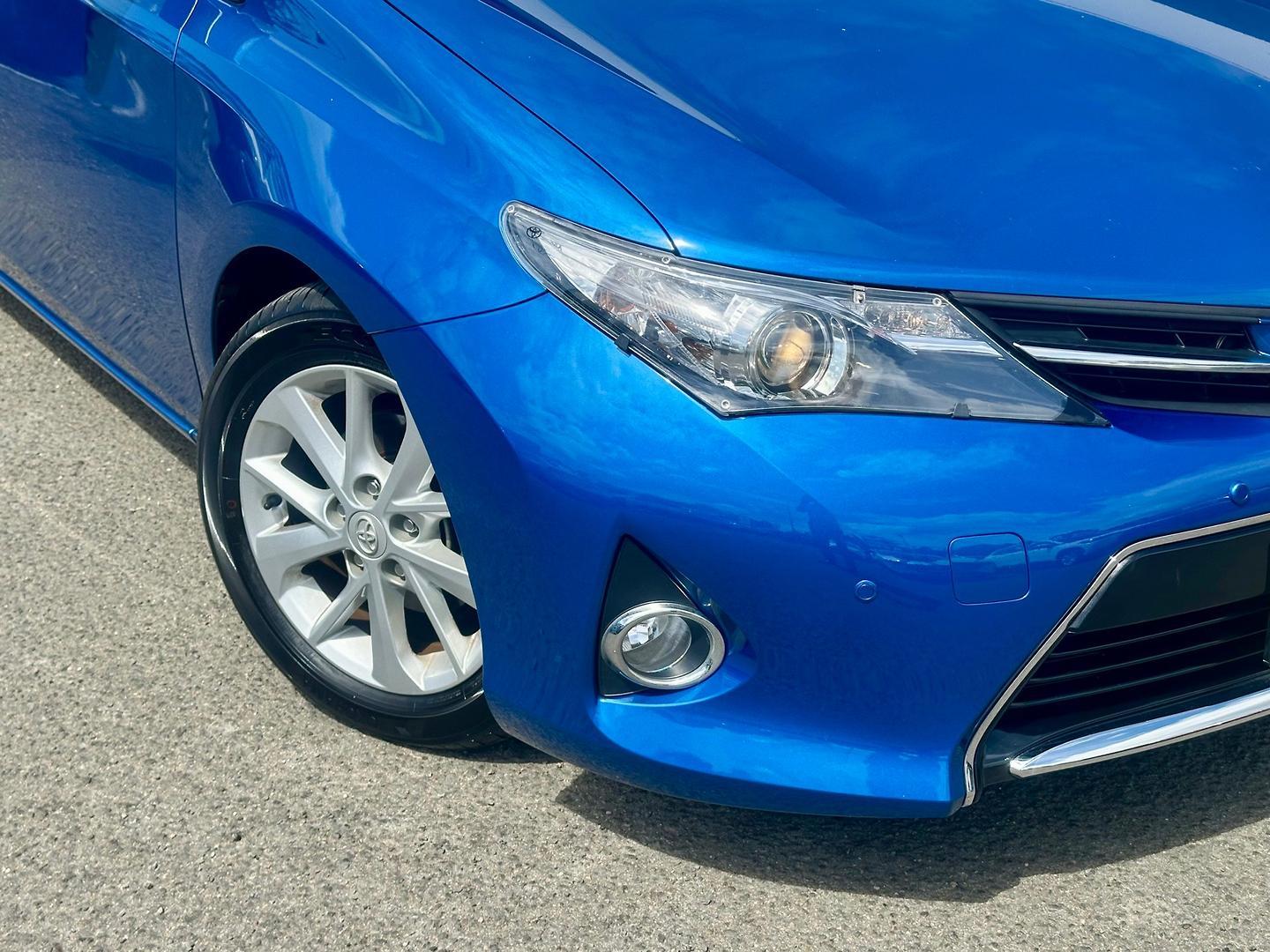 2013 Toyota Corolla Ascent Sport in Blue